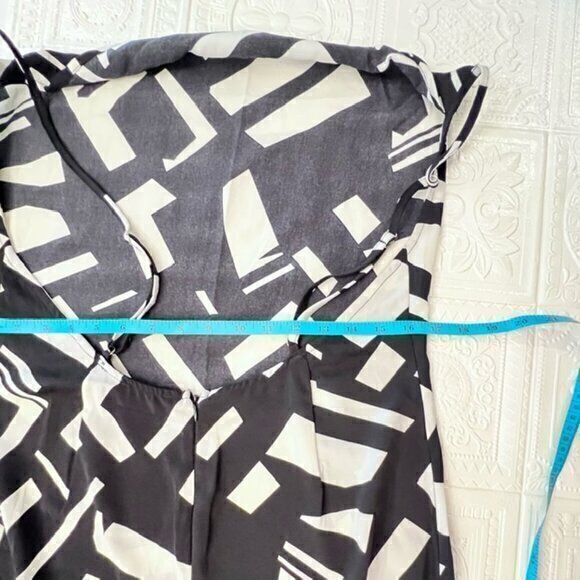 Pretty Little Thing Cowl Neck Maxi Dress Backless Geometric Black White Size 10 - Picture 12 of 12